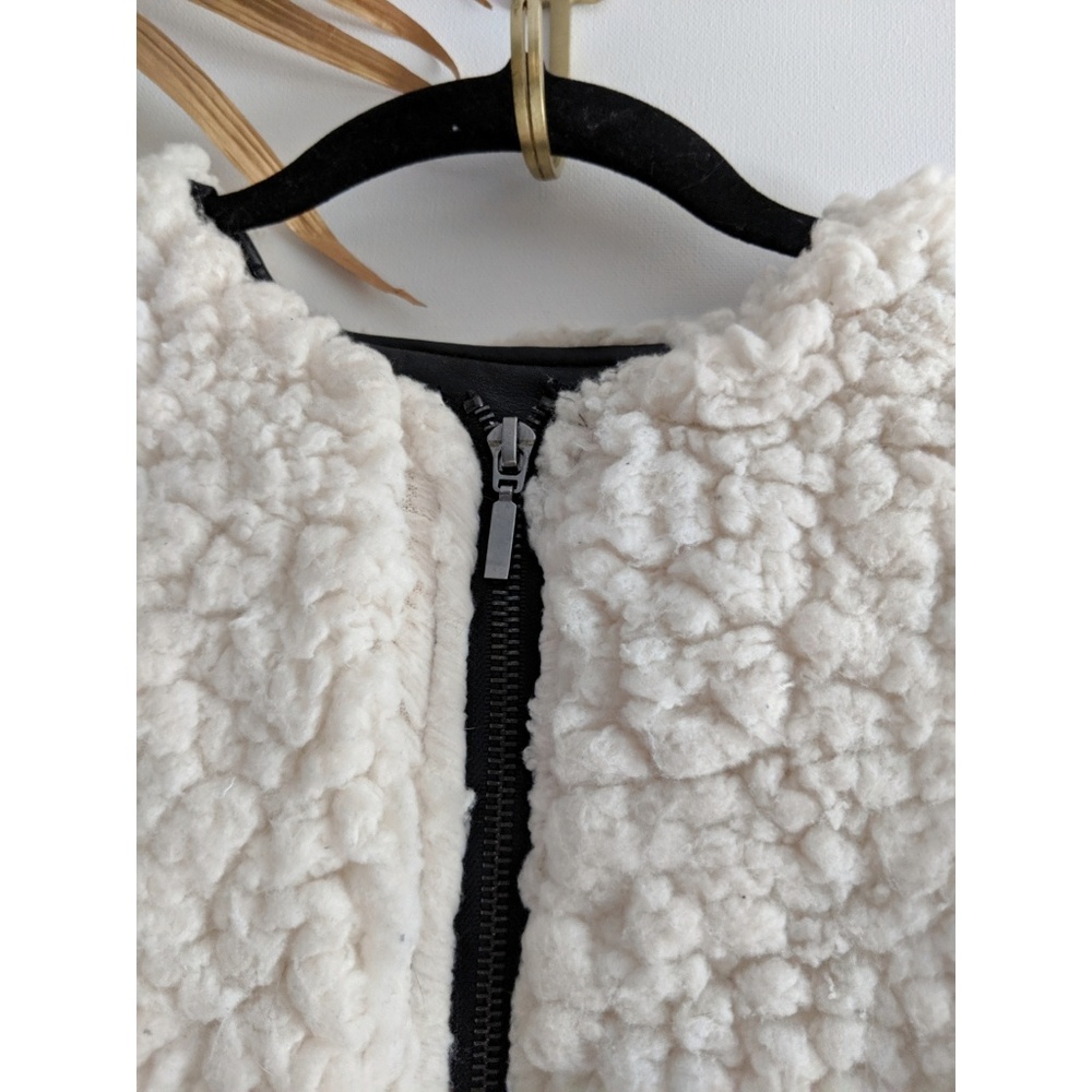 SABINE Faux Fur & Leather Cropped Moto Jacket - Picture 4 of 7